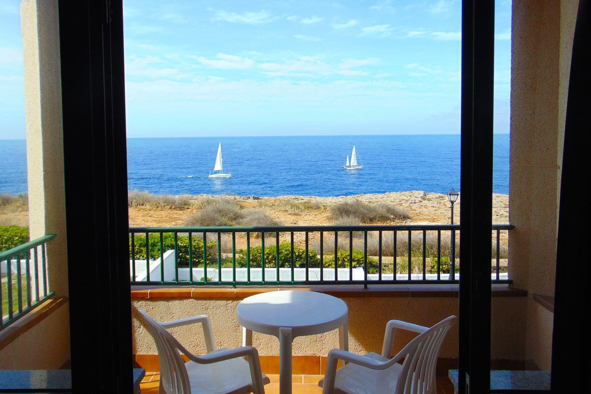 Apartamentos Moon Dreams Cabo De Banos Cala'N Blanes  Eksteriør billede