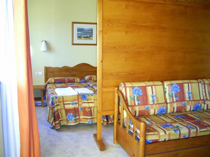 Apartamentos Moon Dreams Cabo De Banos Cala'N Blanes  Eksteriør billede